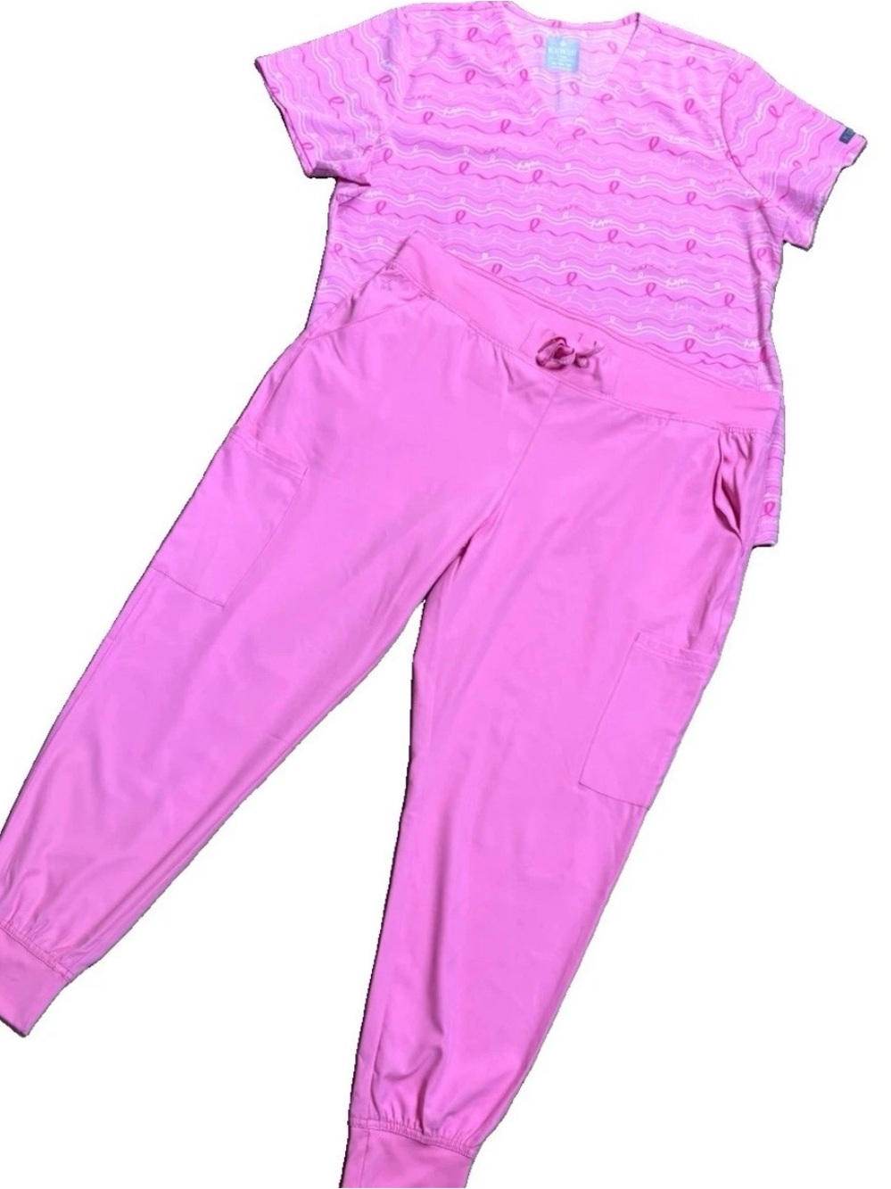 MedCouture Women’s XL Scrub Set Pink Breast Cancer Ribbon Print Top Pants 🩷